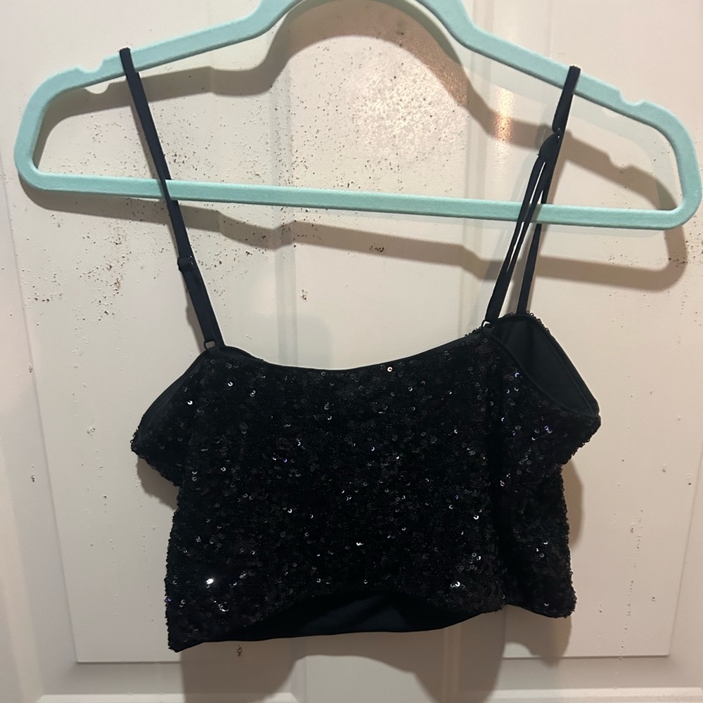 Pull on sequin crop top